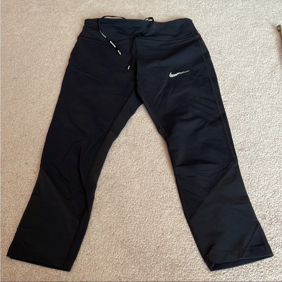 Nike Crop Dri-Fit Leggings - Picture 5 of 8